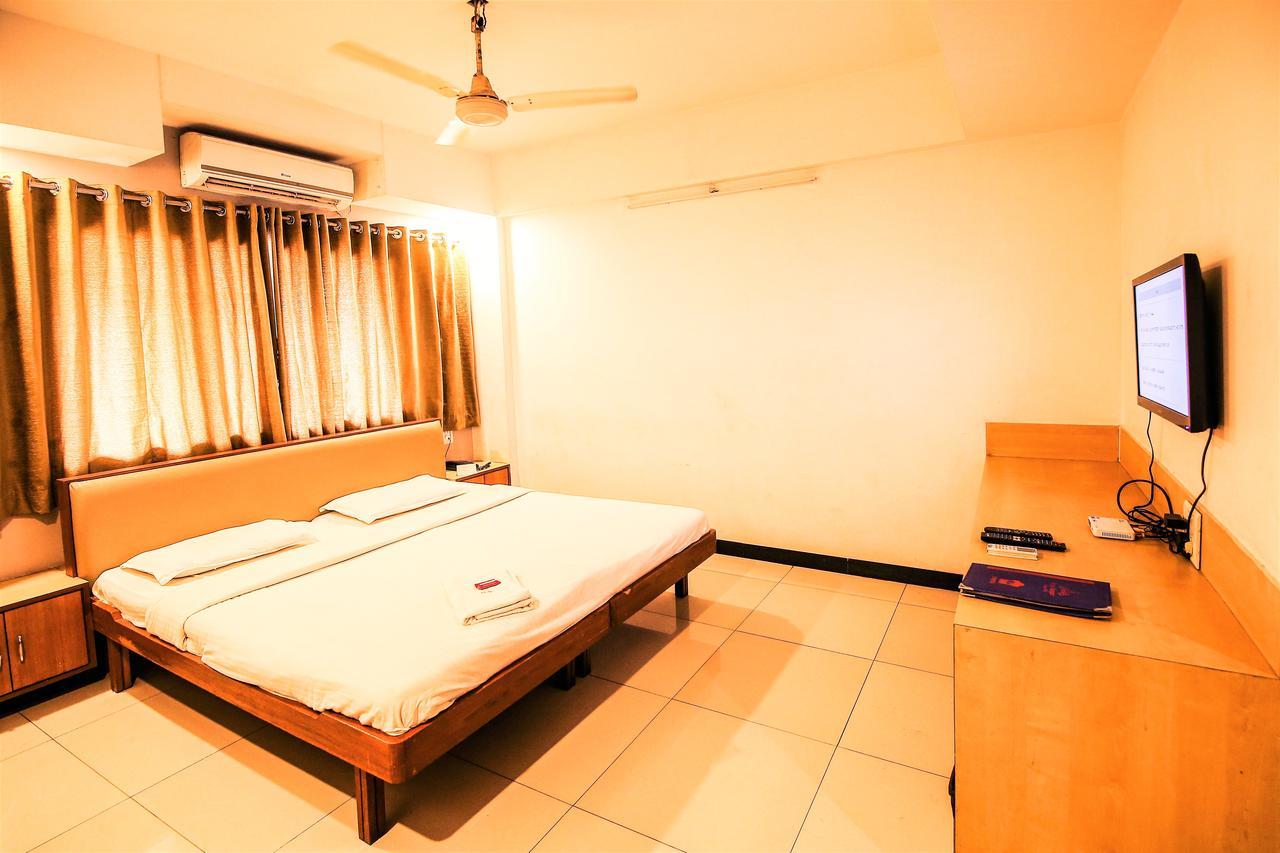 Hotel Sangam Karad Экстерьер фото